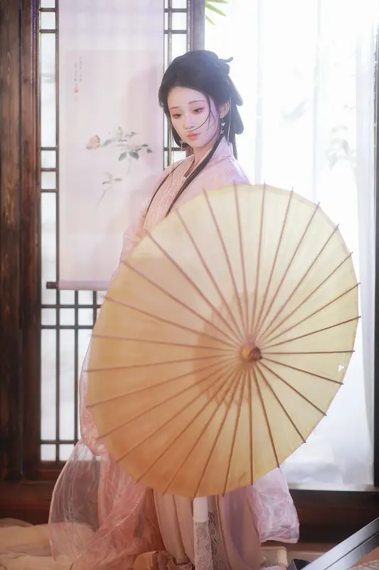 [YITUYU艺图语]2025.03.06 彩云归 Jennie - 艺图语
